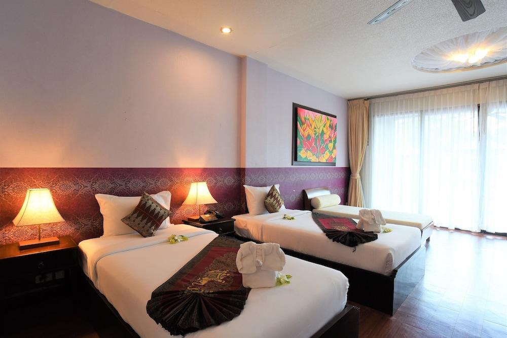 Ramada By Wyndham Aonang Krabi Hotel Exterior photo